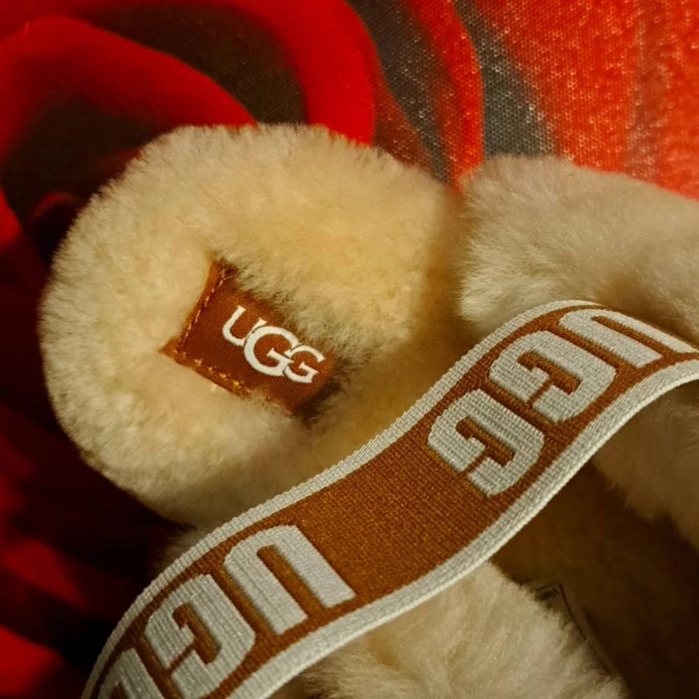 UGG Funkette Platforms - Picture 4 of 6